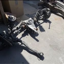 Rear End 21 Cadillac Escalade esv complete rear end with differential