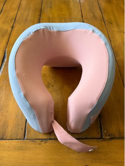 Spuer memory foam neck pillow for traveling