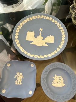 Wedgwood vintage decor plates