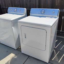 White Maytag Washer And Gas Dryer Set