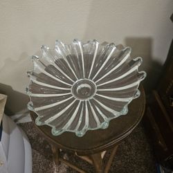 Fostoria clear glass serving bowl Mid Century