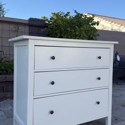 IKEA Hamnes Dresser Excellent Condition