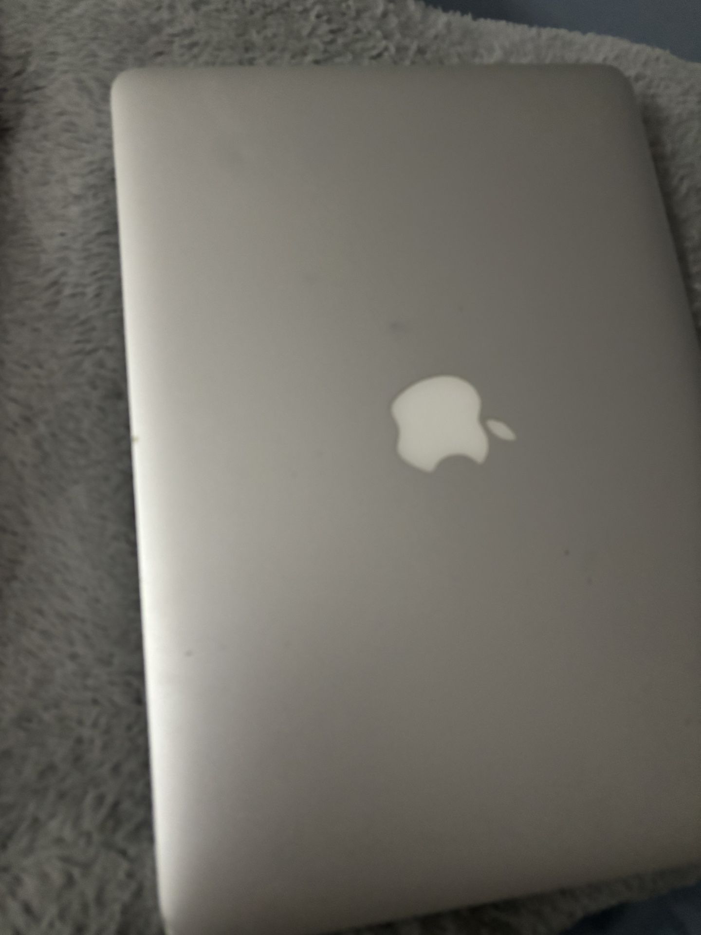 Mac Book