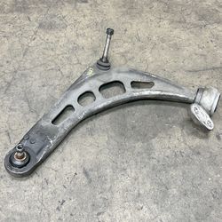BMW E46 330 325 323 DRIVER FRONT LOWER CONTROL ARM