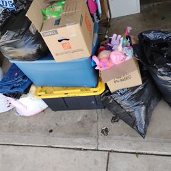 Free Clothes And Other Things 