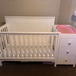 Crib with changer