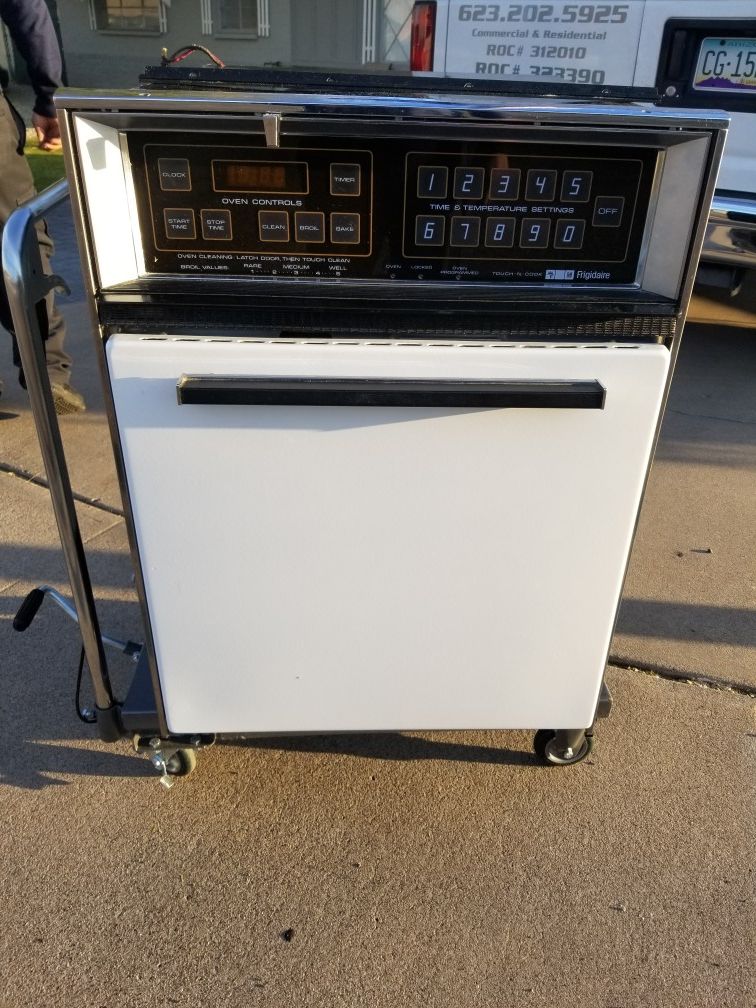 Vintage 1973 Frigidaire Wall Oven