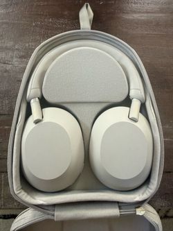 Sony WH-1000XM5 Noise Cancelling Wireless Headphones