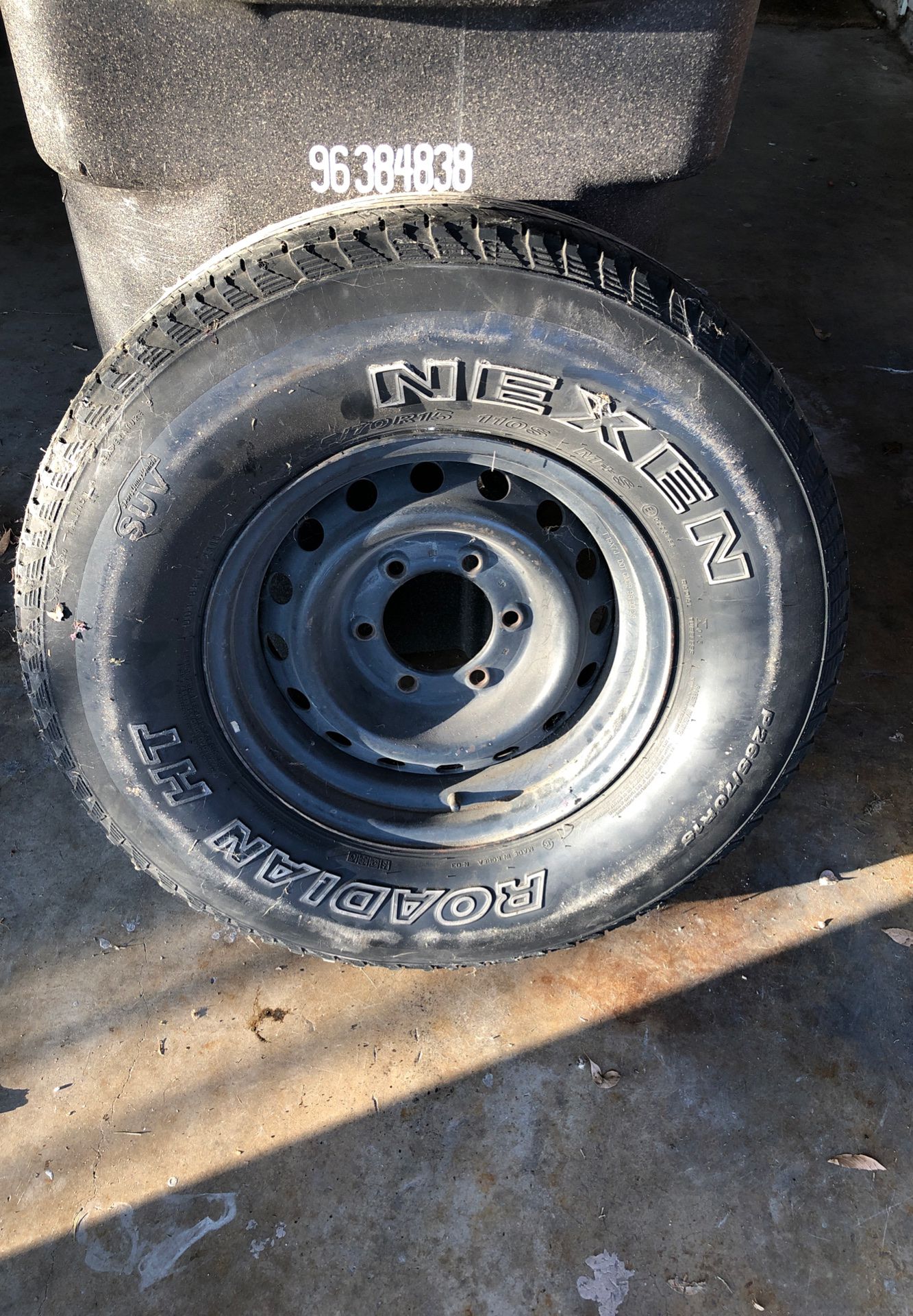 Spare tire 265/70r15