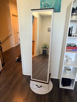 Standing mirror