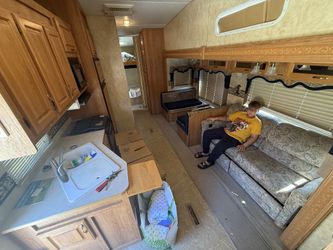 32.5 foot 5th wheel with 2 slides