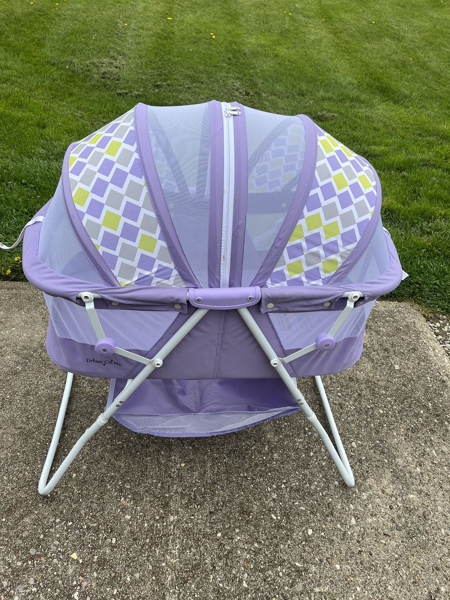 Dream On Me Bassinet 