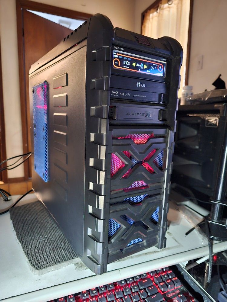Gaming PC.  i7-3.50GHz-CPU 16GB Ram 1TB SSD GPU: Radeon 