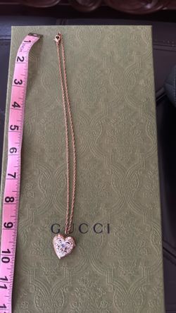 Necklace with pendant