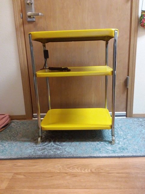 1960 Metal KITCHEN CART/PLUG/yellow