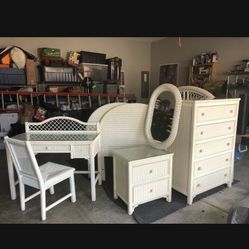 Henry Link White Wicker Bedroom set 