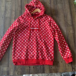 LV Supreme Size M 