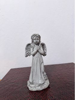Vintage Gray Resin Charming Praying Angel Lawn Statue Outdoor Garden Decor