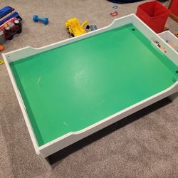 Kids Play Table