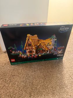 43242 LEGO Disney Snow White and the Seven Dwarfs' Cottage