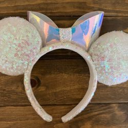 Disney Minnie Mouse Ear Iridescent Bow