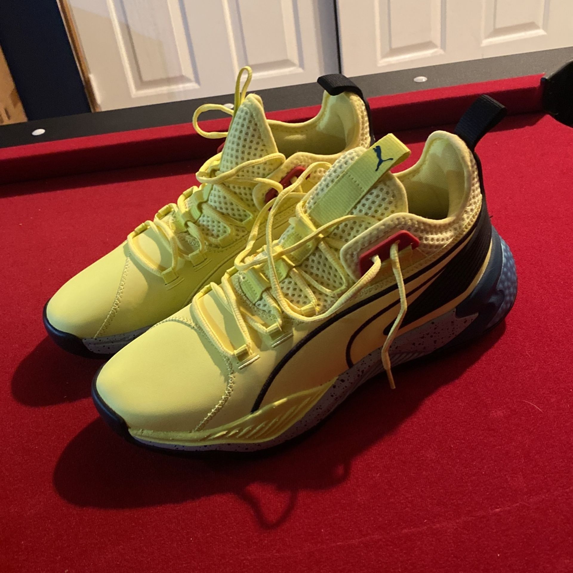 Puma Sneakers