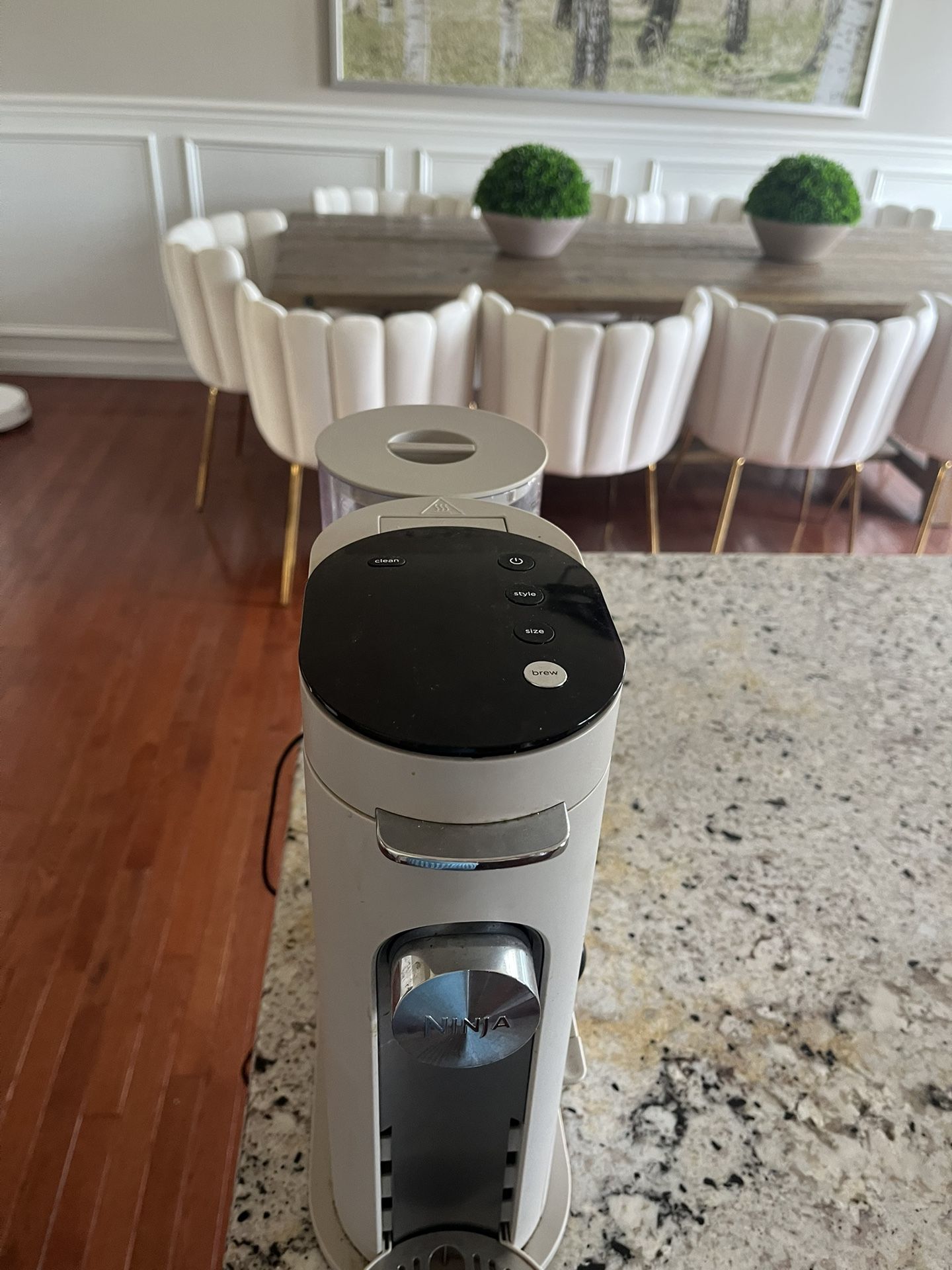 Very Nice Over Ice Coffee Machine!