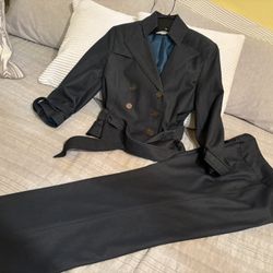 woman's dress suits size 4 and 6