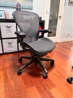 🔥 Herman Miller Aeron Remastered Size B with Lumbar Support Fully Loaded - *READ*