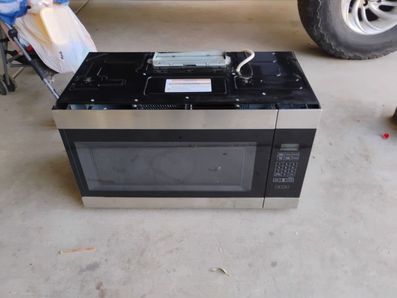 Selling Microwave 