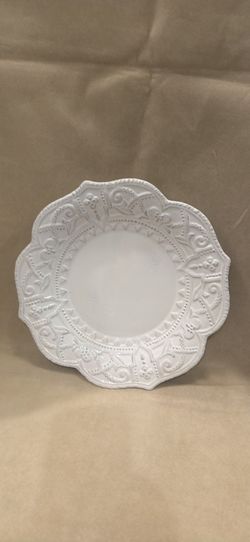 Maison Versailles Blanc Amelie white Scalloped Dinner Plate