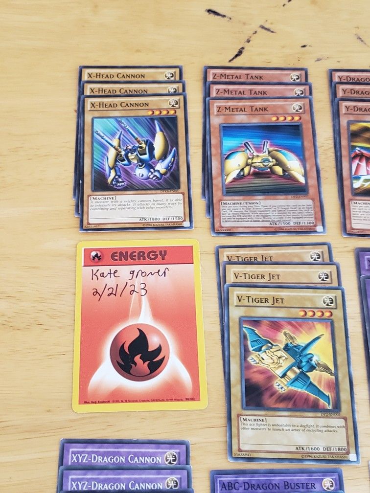 yugioh abc vwxyz deck ABC,XYZ Deck I'm new to this deck and would like tips. I know handtraps need to be added but I don' know what to cut or where the deck seems to eat