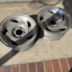 Set Of 4 Ford OEN Truck aluminum wheel (rim).