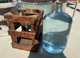 Vintage FULL Arrowhead Puritas 5gallon Bottle Jug w/ Wood Crate Holder