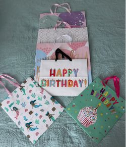6 Birthday Gift Bags