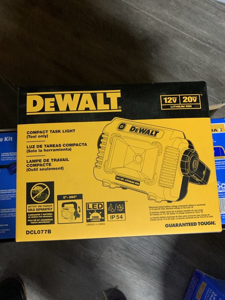 Dewalt Compact Task Light