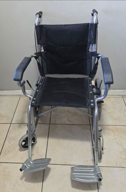 Folding Transport Wheelchair with Footrests