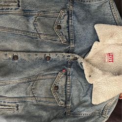 Vintage Levi’s Sherpa Jacket Large
