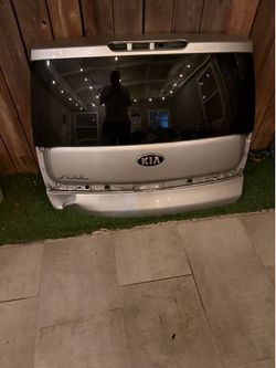 Kia soul tail gate glass
