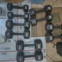 SET OF DUMBBELLS 