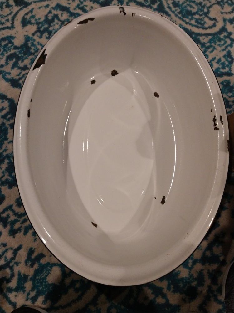 Vintage large white enamelware washbasin
