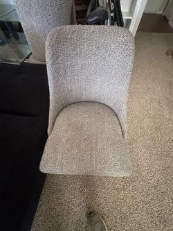 Dining table seats 3x