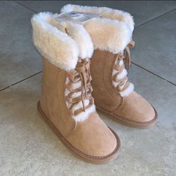 Old Navy Toddler Girl’s Faux Fur Boots, Size 7, 10, 11