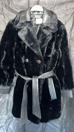 Lilli Ann Black color, S size.