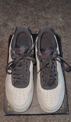 Men’s Nike Air Force One LV8
