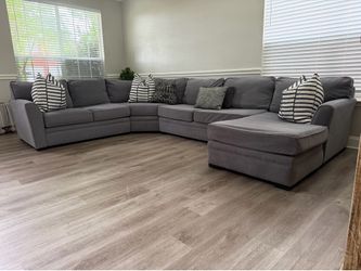 Gray 4pc sectional sofa set