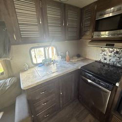 2019 Forest River, Extreme Light 251RKS