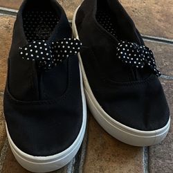 Polka Dot Slip-On Girl Shoes (Size: 2) 👉$5 Firm!👈