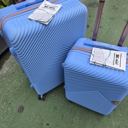 Travel Suitcase 2 Pc. Set 20" Carry On And 24" Good For 50  Pounds   8 Wheels Spinner Hard Shell New With Tags Tsa Lock Extra Lightweight Expandable W