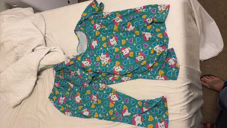 Girl’s pajamas size 14